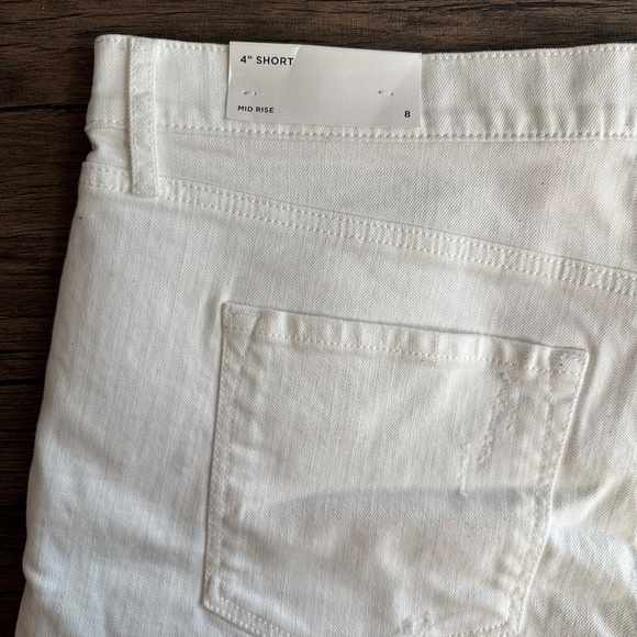 *LOFT* White Denim Frayed 4" Mid Rise Shorts Size 8 NWT - Picture 11 of 13